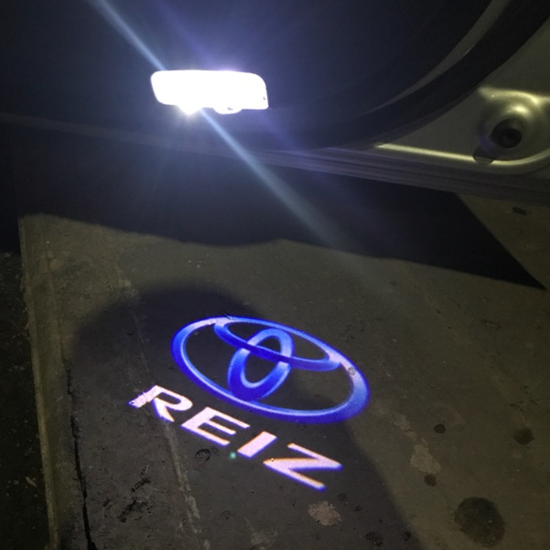 Adecuado para Toyota Luz de bienvenida corona Carolina Camry Highlander Prado asiático dragón coche puerta luz láser