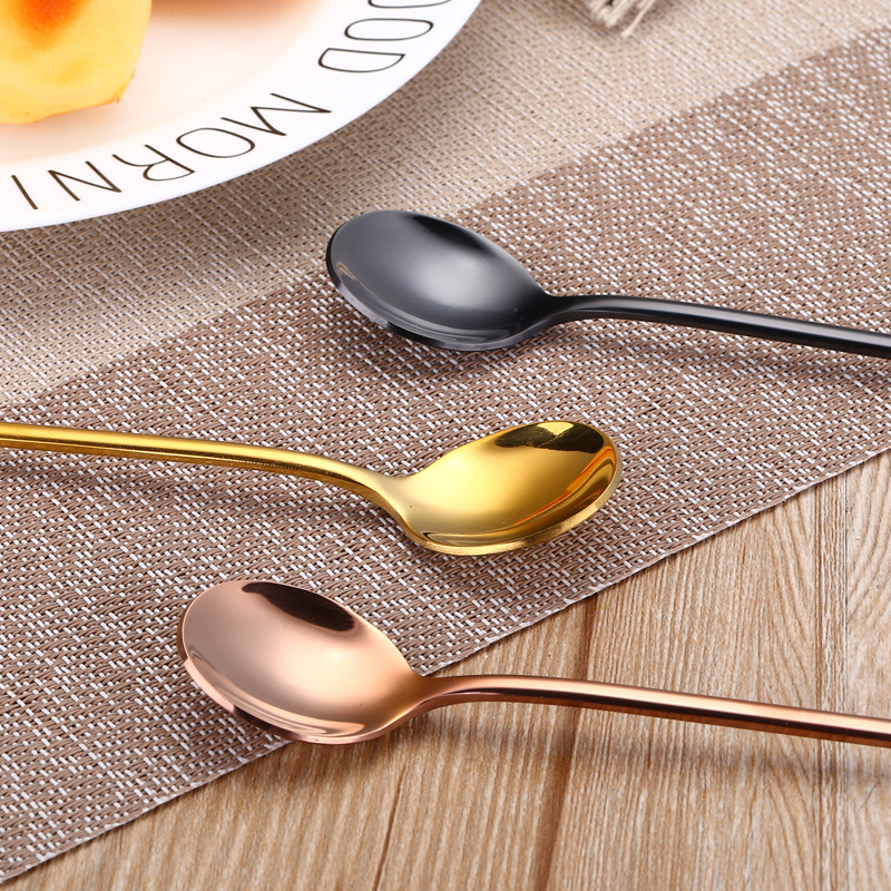 Cuchara de acero inoxidable cuchara de hielo cuchara de condimento de mango largo chapada en oro agitación cuchara redonda de hielo miel
