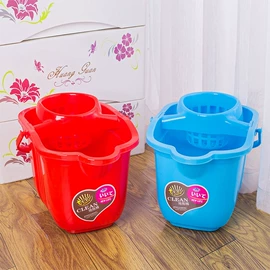 衣架;拖把、拖布桶;晾衣杆、衣叉