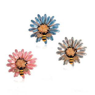 ������е��Ԭm���r��С�۷�Ů����ػ�������͹��L