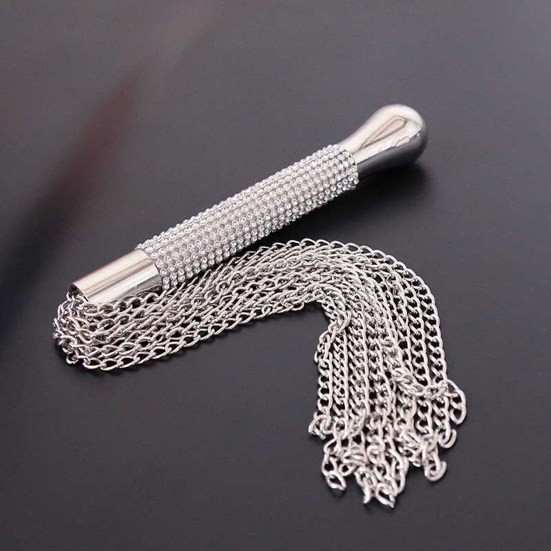 Látigo de juguete para adultos, venta caliente, mango de diamante, cadena de hierro, látigo con cadena pesada, látigo de caballo, látigo de enseñanza, juguete sexual, identificación