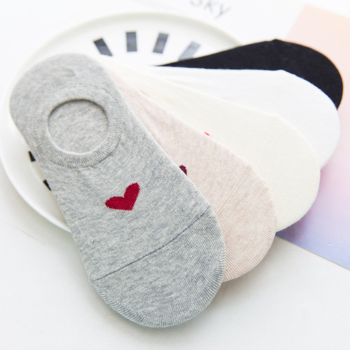 Spring and summer small peach heart women's socks, cotton love women's invisible boat socks, silicone non-slip short socks wholesale
