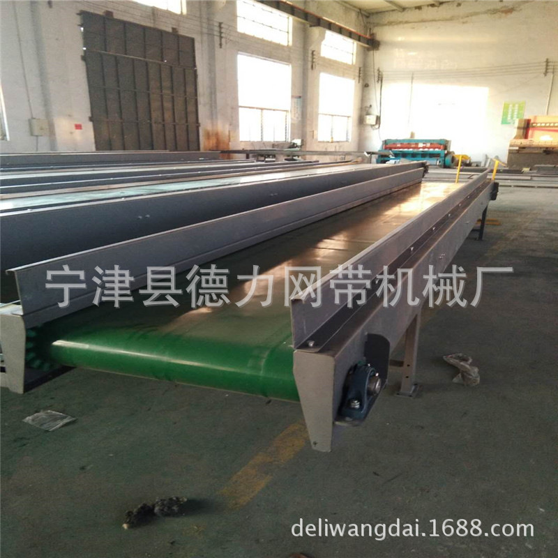 垃圾输送机重型产品传送带平行运输机链板爬坡机大倾角爬坡运输机