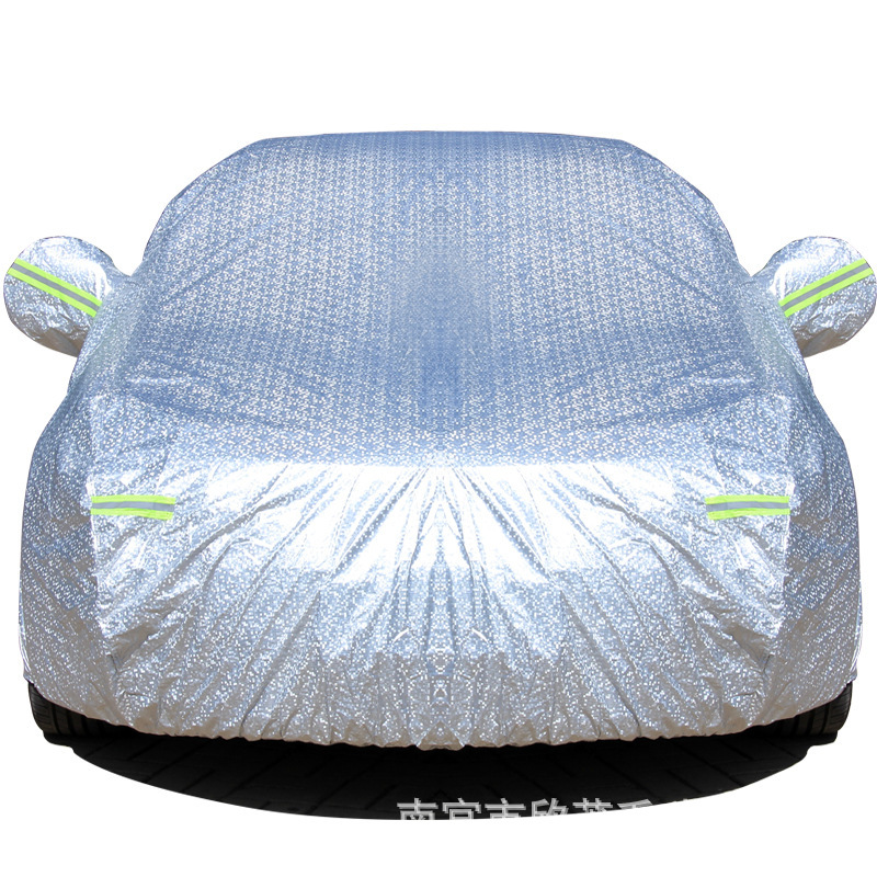 Directamente del fabricante, funda de aluminio para coche, resistente al sol, impermeable, a prueba de polvo, apta para todas las estaciones, funda de coche engrosada con envío directo en una sola pieza.