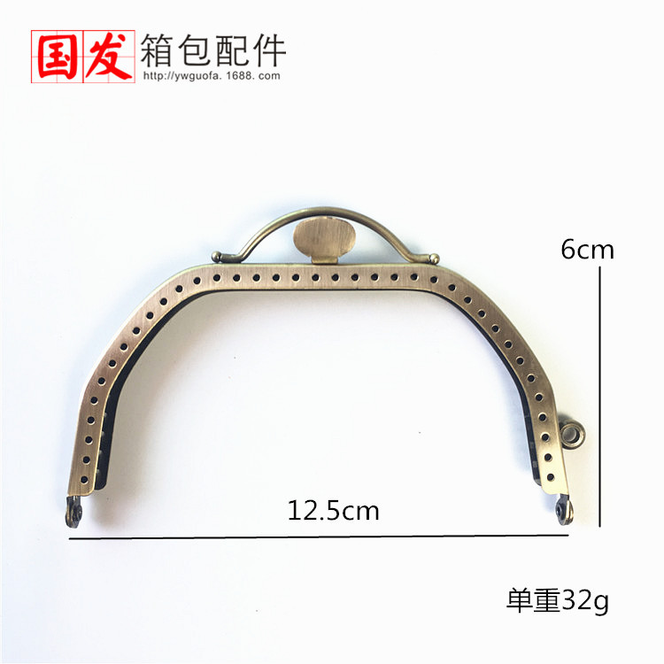 20% de descuento para orejas: 12.5CM arcuado liso pequeño labio boca boca boca boca de hoja de hierro en forma de ventilador de oro