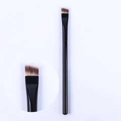 Jinyi Sheng Angled Eyebrow Brush, 3-Color Hair, Eyeliner Brush, One-Stroke Highlighter Brush, Portable Makeup Brush—Single Piece