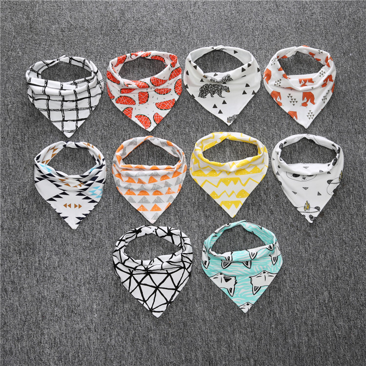 Spring, summer, autumn and winter European and American Baby products baby triangle towel cotton snap baby bib bib
