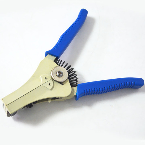 Wholesale multi-function wire stripper pliers 9-inch cable and wire scissors electrician's household pliers manual peeling and wire pulling knife