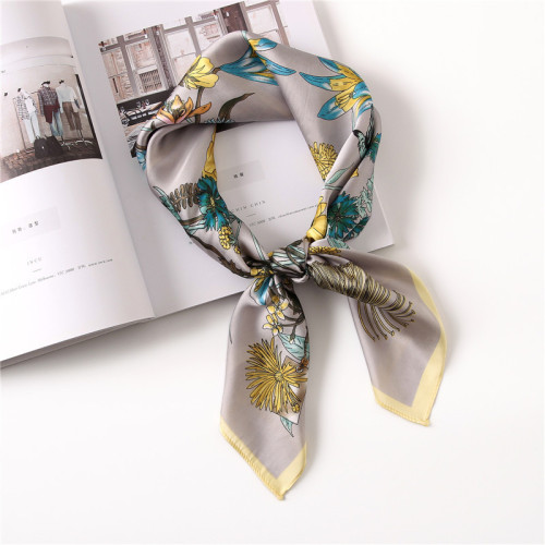 Japanese and Korean Spring and Autumn New Elegant Small Square Scarf Korean Printed Sunscreen Silk Scarf Fashion Trendy Sweet Scarf