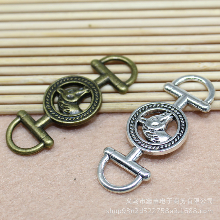 Factory direct DIY retro alloy pendant horse head connector handmade alloy jewelry clothing accessories