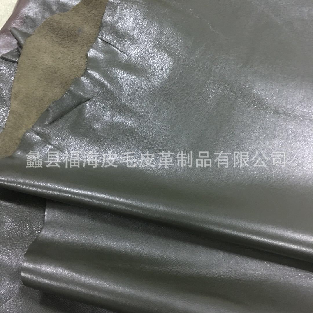 올리브 그린