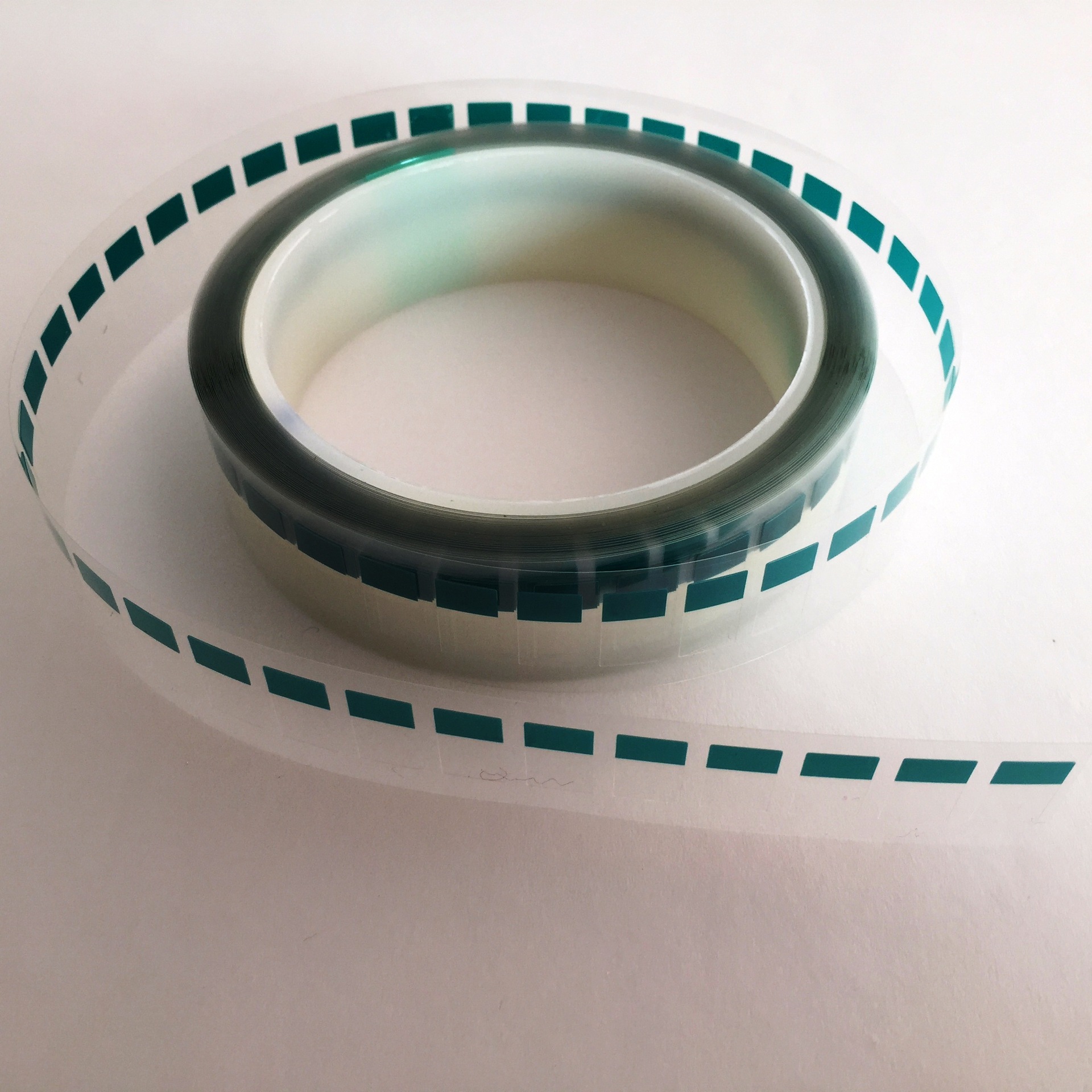 易撕贴深圳机贴易撕贴生产加工作厂家专业生产易撕贴源头厂家