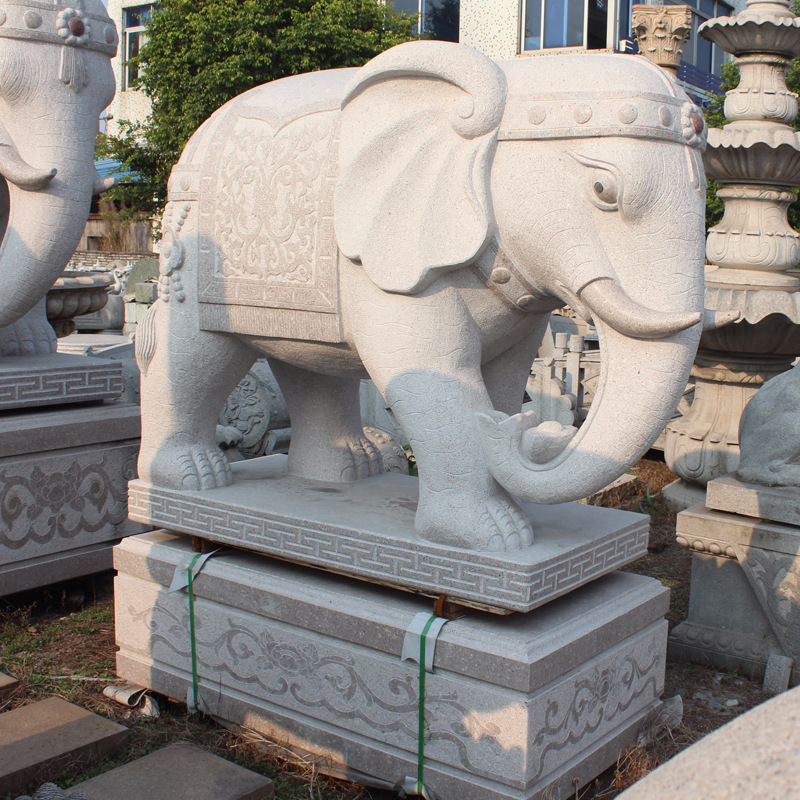 �ſڰڼ����⻨���ҷ�ˮ��һ�Թ�ĸ����ͥԺ��լ�в�ʯ����Ȫ����