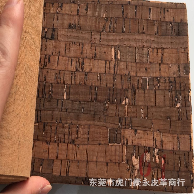 厂家批发自然软木纹PU皮革面料适用手袋皮具家居装饰