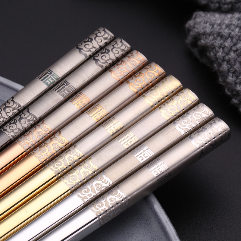 304 palillos de acero inoxidable cuadrado completo anti-balanceo Fu palillos antideslizante restaurante Hotel hogar vajilla palillos pueden ser logotipo personalizado