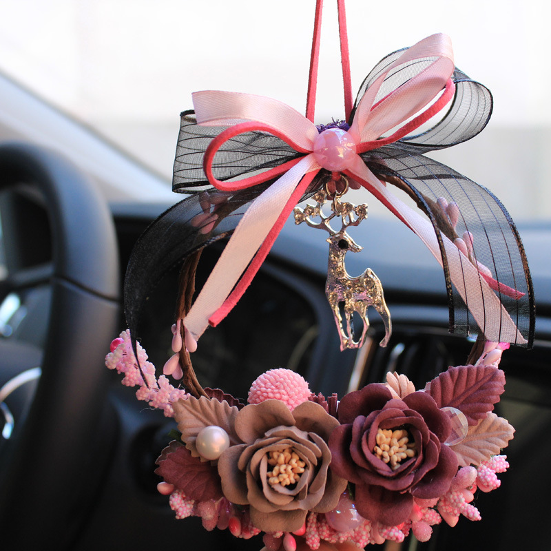 Nuevo producto colgante de coche rosa colgante de coche femenino ciervo colgante interior de coche corona celebridad de Internet DIY al por mayor