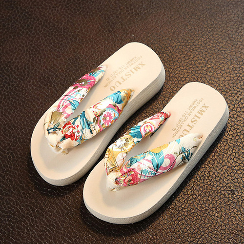 Children's slippers summer wholesale children's shoes flip-flops parent-child beach shoes vacation shoes Korean style bohemian sandals