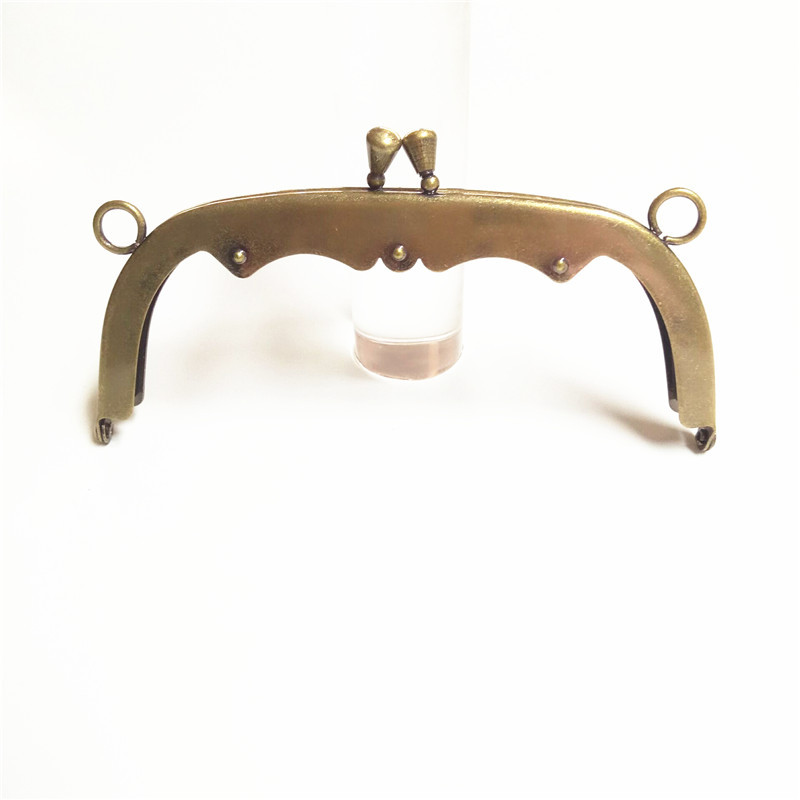 厂家供应手袋五金  钱包夹 精品口金  箱包金属件 钱包花边五金夹