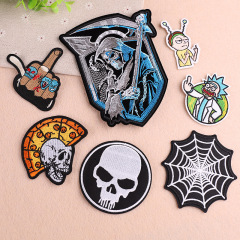 Embroidered patch with skull design, popular streetwear brand, punk clothing decoration, patchwork, computerized embroidery, maniacal graphic design