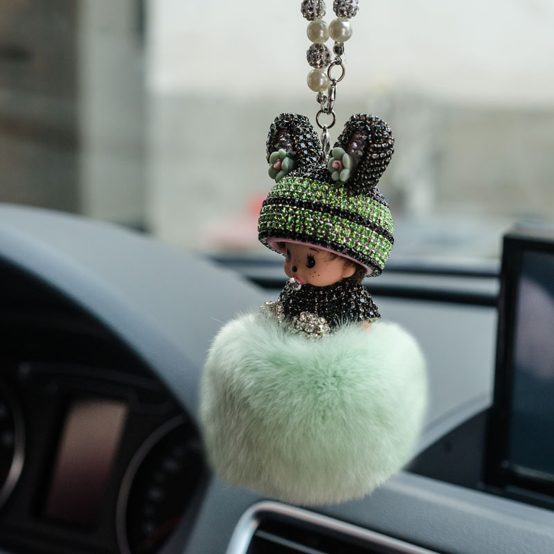 Qiqi colgante decoración de coche colgante de coche diamante Qiqi muñeca dibujos animados lindo colgante de bola de piel