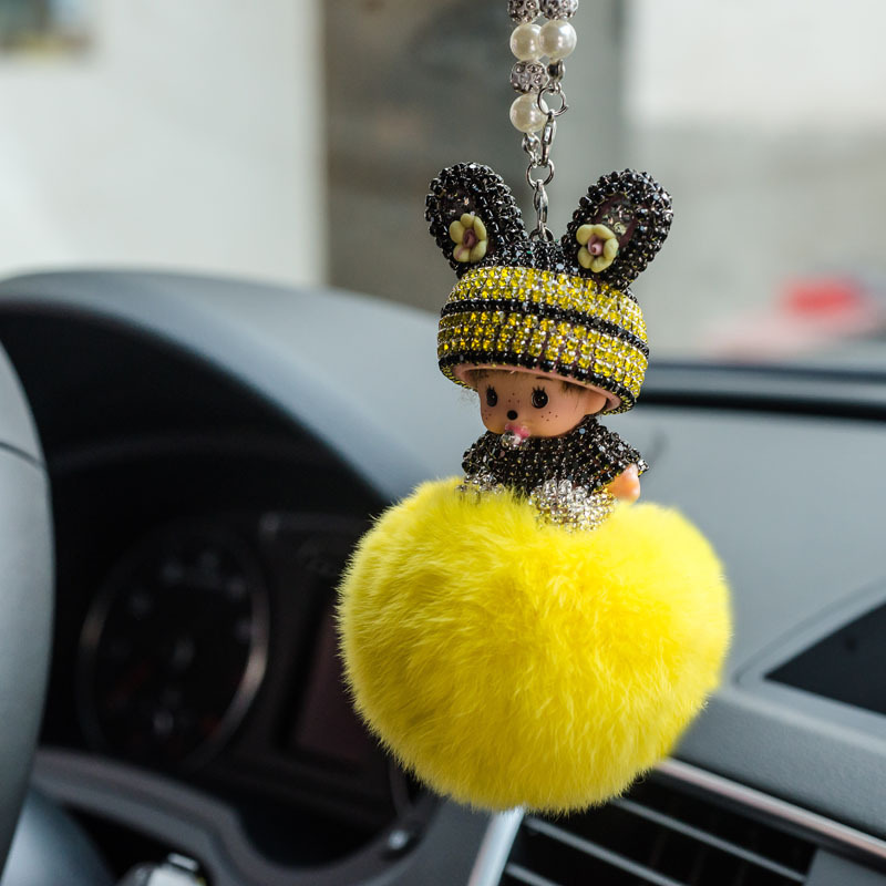 Qiqi colgante decoración de coche colgante de coche diamante Qiqi muñeca dibujos animados lindo colgante de bola de piel