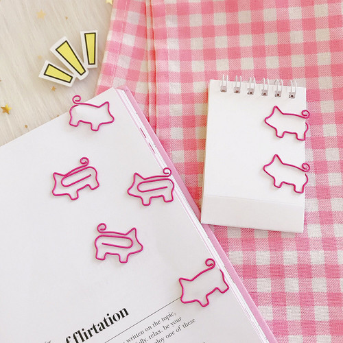 Cartoon cute creative piggy paperclip curly tail piggy bookmark paperclip office school supplies soft and cute