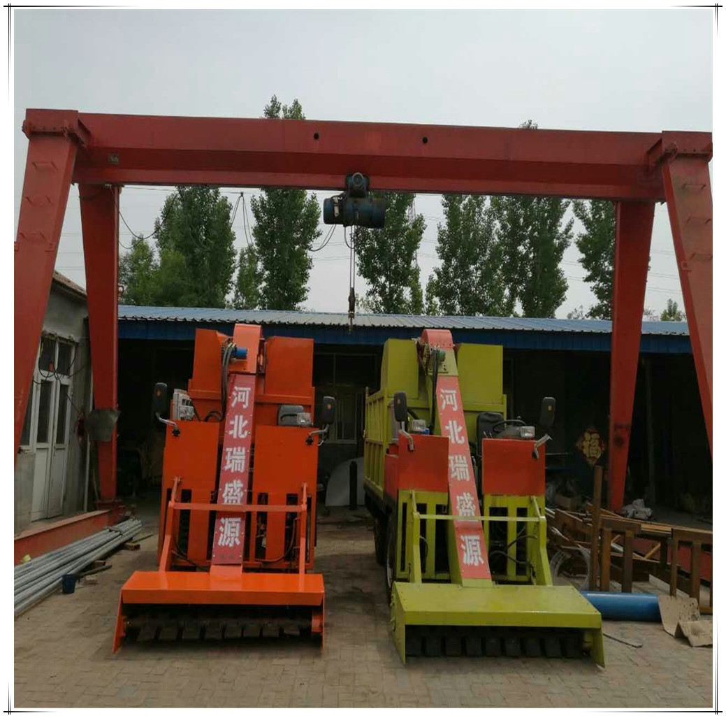 挤奶机厂家供应畜牧养殖机械设备 牛舍电动清粪车刮粪机