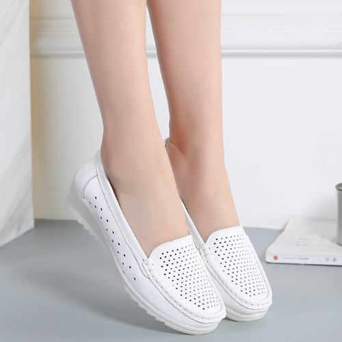 Directly supplied hospital spring/fall nurse shoes—white leather, women's wedge heels with a comfortable TPR sole and fleece lining for winter, featuring a round toe.
