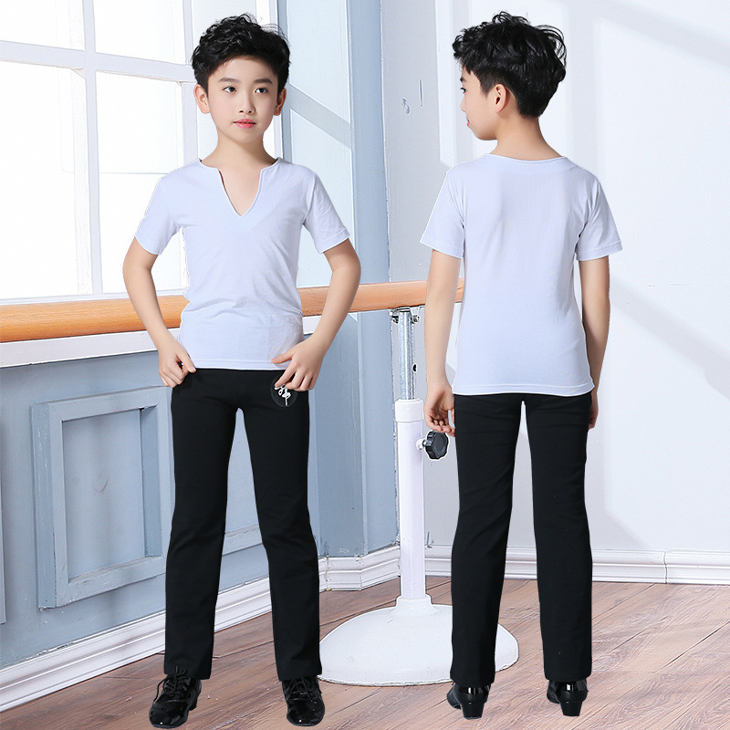 922 short sleeve White +1606 trousers Black