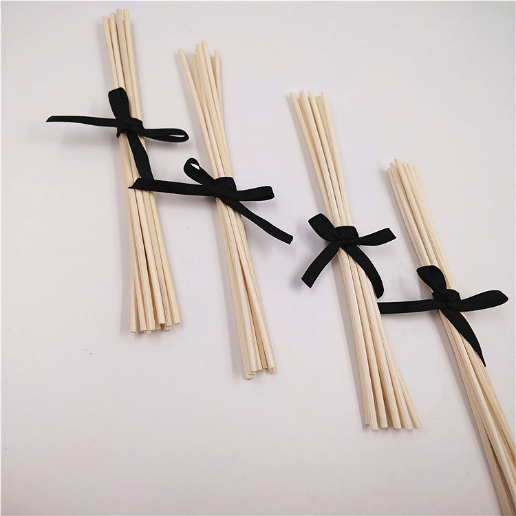 Ventas de fábrica aromaterapia ratán madera color puede absorber volátil buena muestra libre de procesamiento de perfume volátil palo