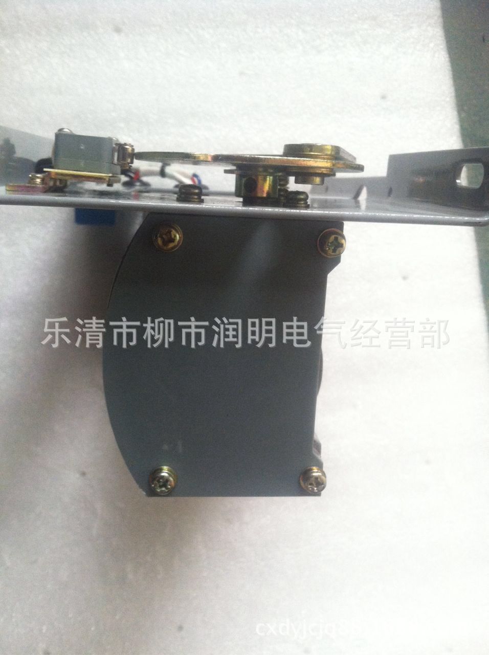 CM1 塑壳断路器CD-400H 电动操作机构 配用