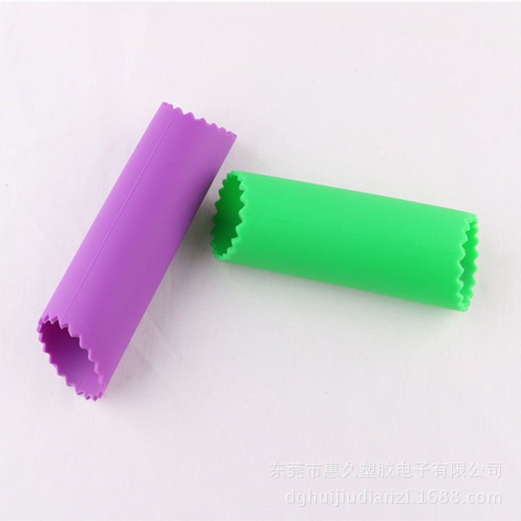 时尚环保硅胶剥蒜器 小创意 大用途