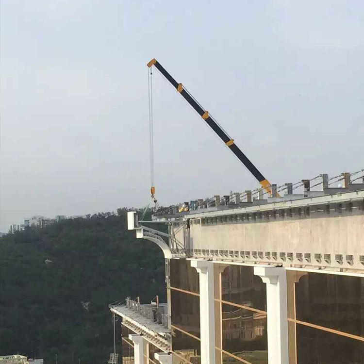 3吨吊车，履带吊车，液压吊车，河南吊车厂家 河南小吊车