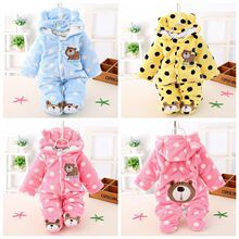 婴儿连身衣服冬季男女宝宝加厚棉衣珊瑚绒包脚哈衣秋冬装外出爬服