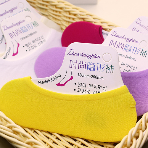 Summer candy color magic socks wholesale women's invisible velvet breathable casual boat socks silicone stockings