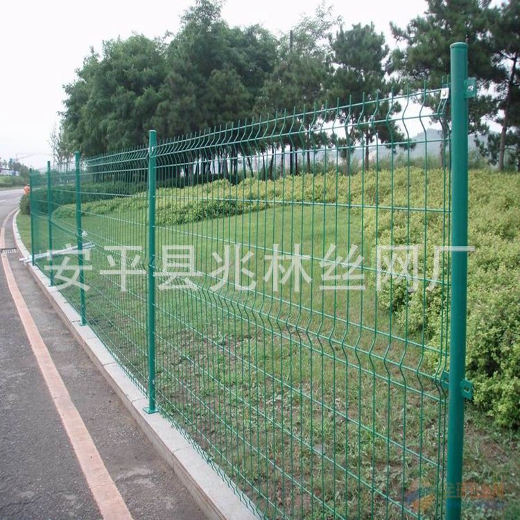 河北厂家现货供应 圈地围栏网 养殖围栏网 装饰护栏网耐用