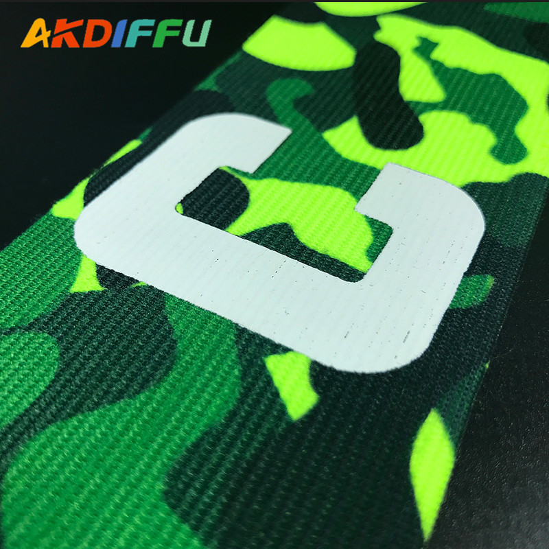 Suministro directo de fábrica capitán de fútbol C banda de hombro de Velcro estándar brazalete de entrenamiento deportivo al aire libre C con entrega de una sola pieza