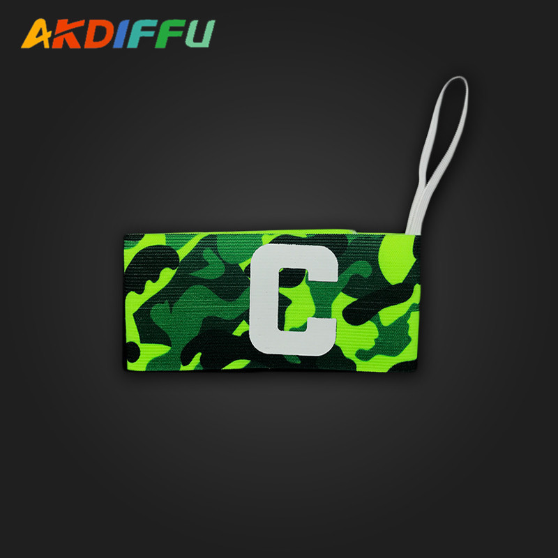 Suministro directo de fábrica capitán de fútbol C banda de hombro de Velcro estándar brazalete de entrenamiento deportivo al aire libre C con entrega de una sola pieza