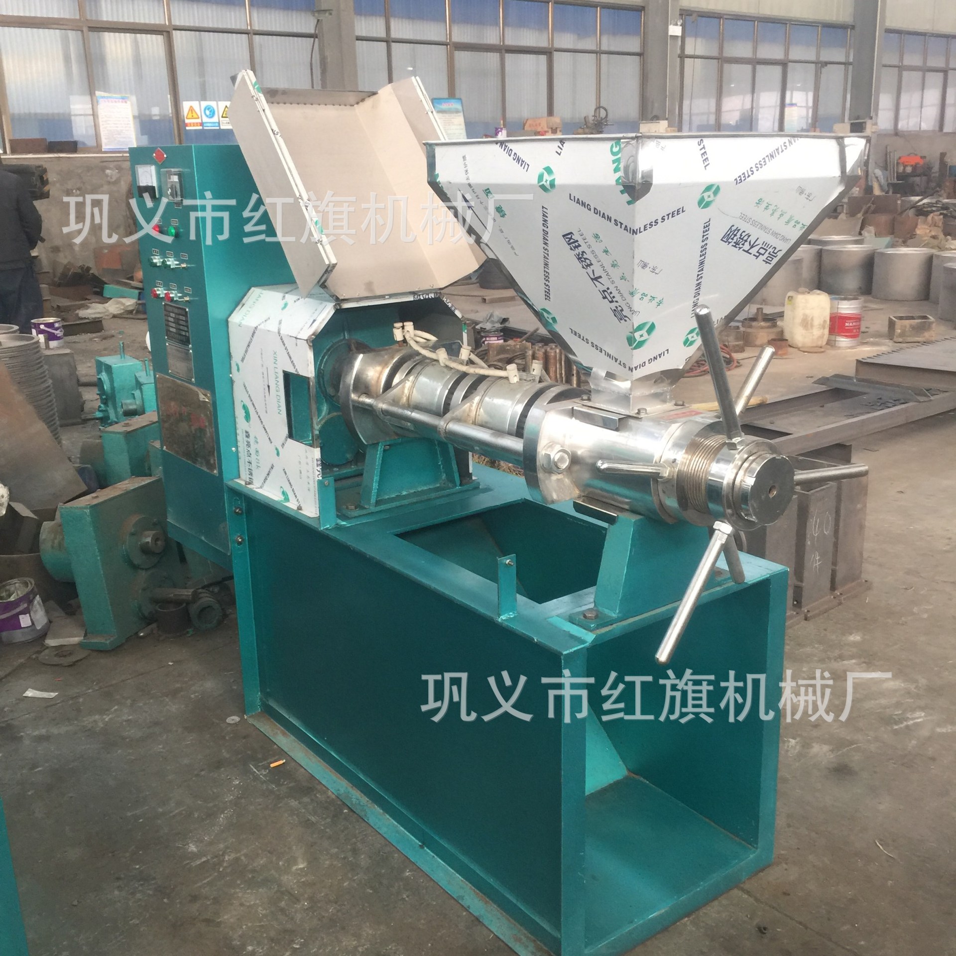 全自动榨油机 花生菜籽多用途螺旋榨油机 小型油坊专用榨油设备