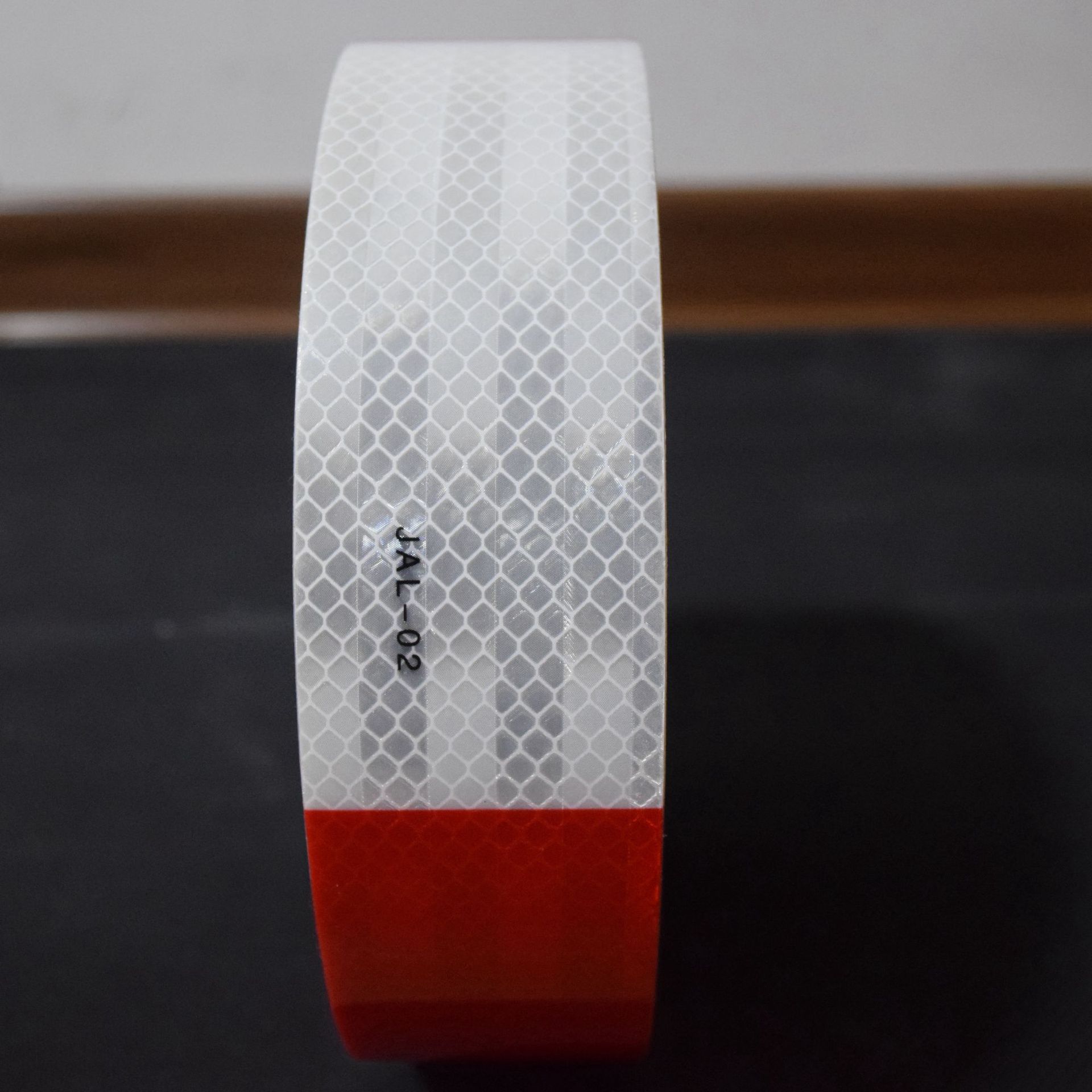 跨境货车车身工程级 高亮红白黄PET反光警示胶带贴纸年审