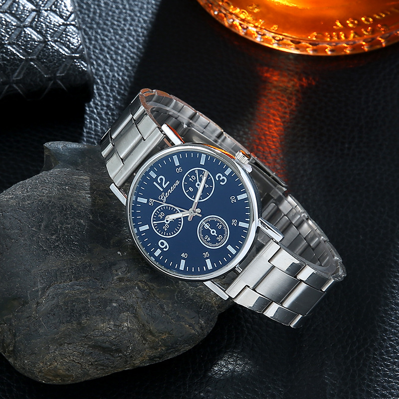 Reloj azul-Ray casual de los hombres reloj de la correa de acero de tres ojos reloj de regalo de los hombres reloj de cuarzo fabricante en stock al por mayor image 7