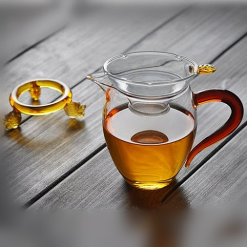 Household glass fair cup thickened tea tea sea tea cup color handle tea divider custom printing manufacturer wholesale