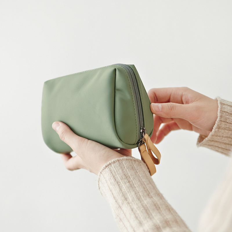 Korean Style Cosmetic Bag Simple Lady Mini Wash Bag Waterproof Small Portable Handheld Portable Travel Storage Bag