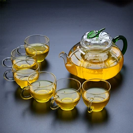 玻璃杯;茶壶;茶叶罐