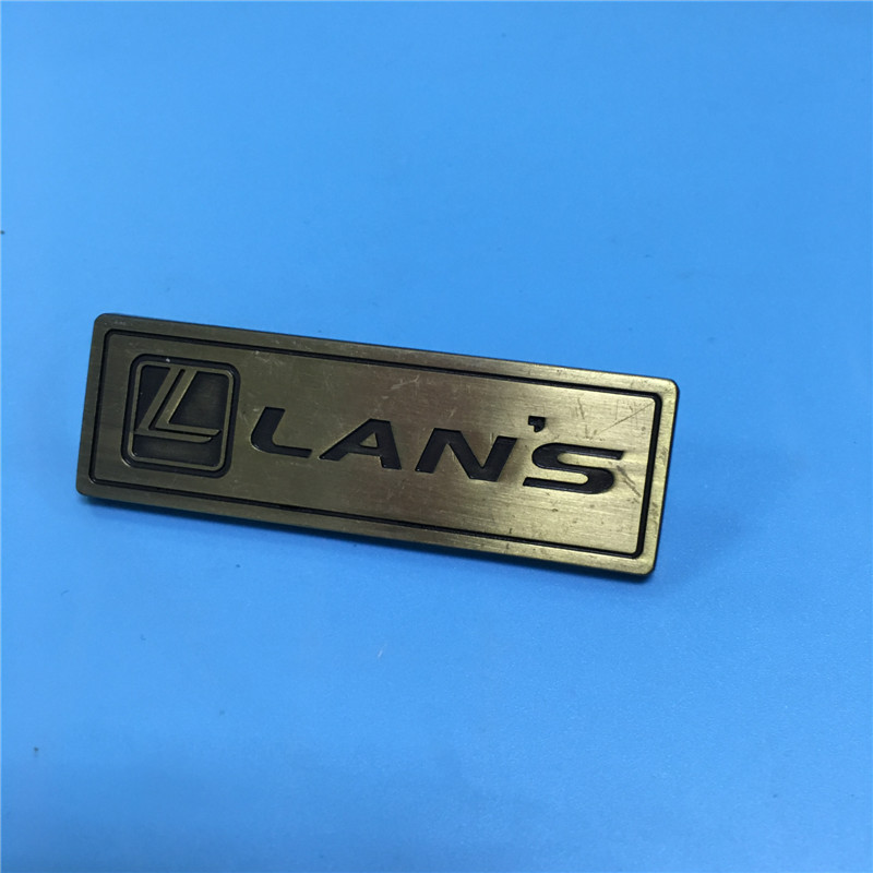 厂家供应箱包五金标牌 锌合金电镀标牌 金属标牌