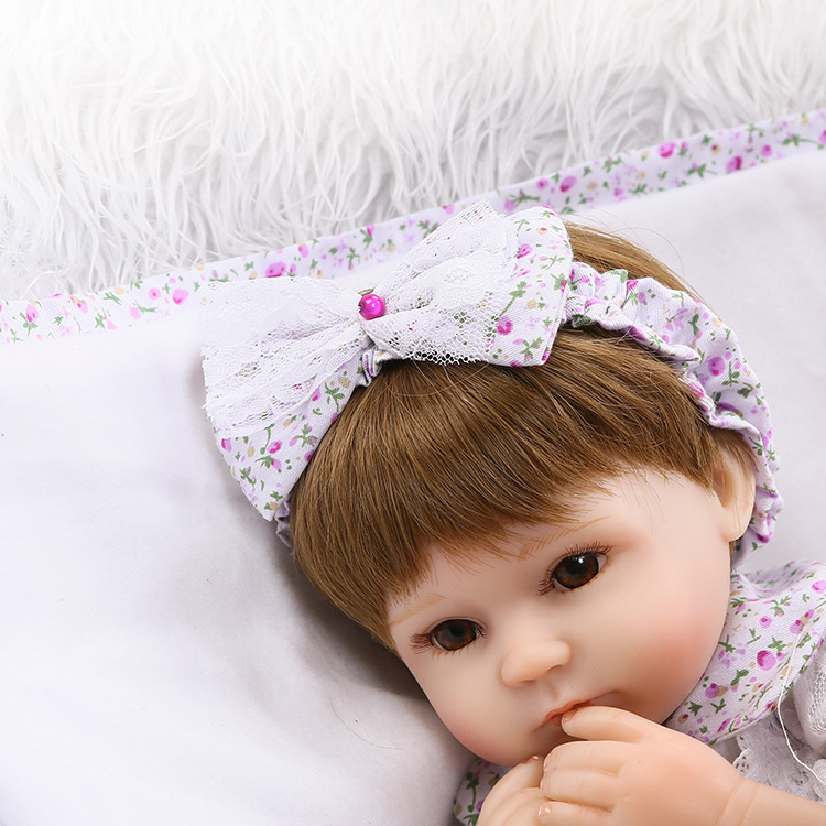 NPK Nueva simulación pegamento suave Linda muñeca lindo bebé juguete regalo jugar casa juguete