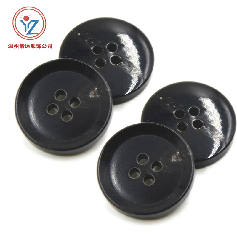 箭远 厂直销真牛角倒边四眼纽扣男士西服钮扣休闲外套环 保扣子