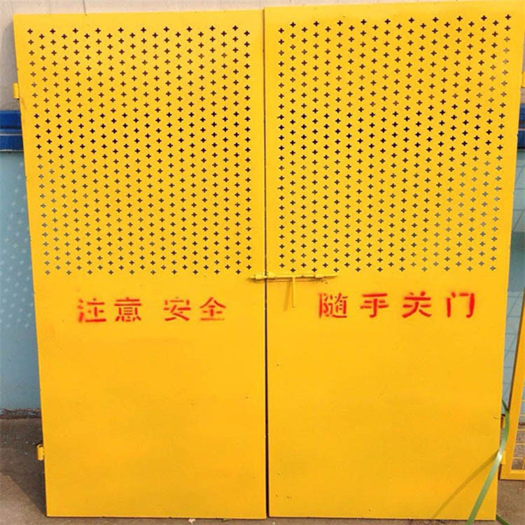 井口安全门洞口防护门施工电梯门升降机防护门基坑护栏