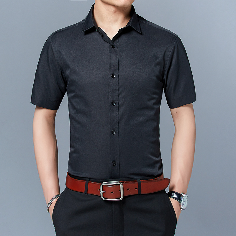 Camisa de manga corta para hombre de verano Camisa de hombre joven para hombre Camisa de color sólido slim fit de estilo coreano Camisa de hombre de talla grande para hombre al por mayor