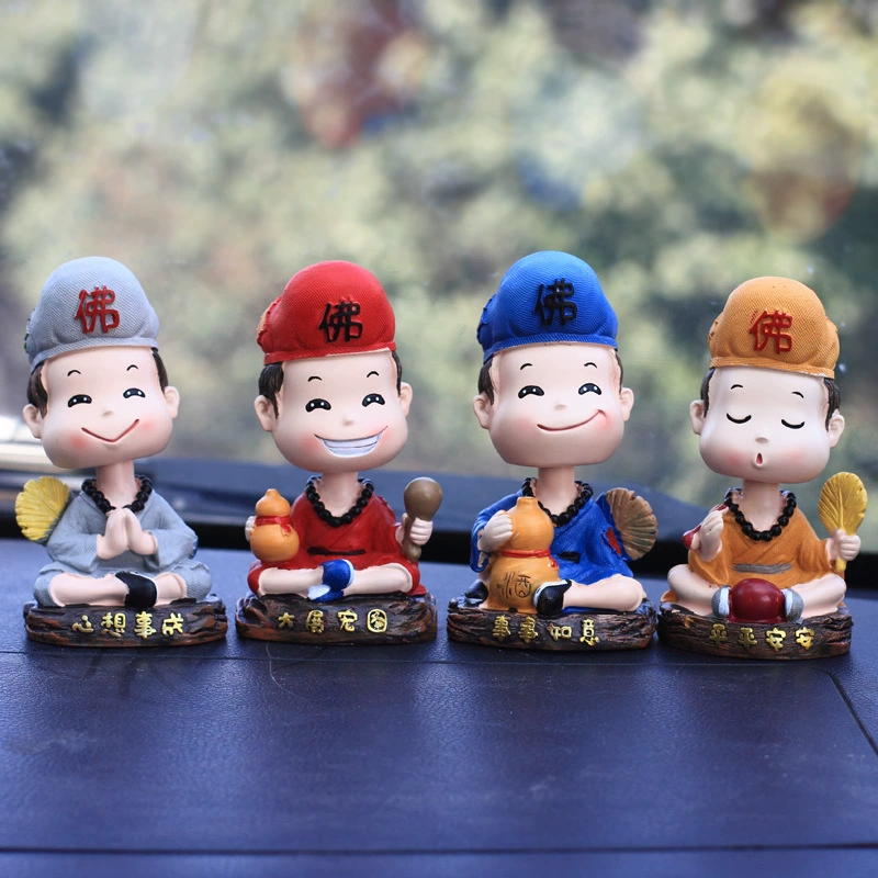 Креативная тряска головой Jigong Auto Car Car Curbs Cute Смола Маленький монах Домашние украшения рабочего стола